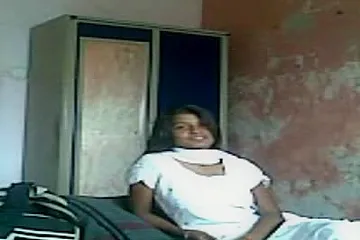 Amateur sex with shy Indian GF - free porn video