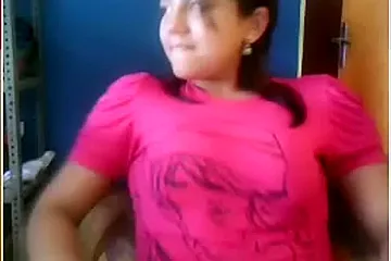 NRI sweetheart Brinda takes it off - free porn video