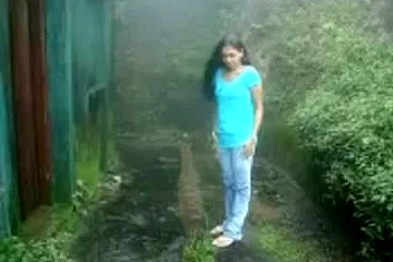 Couple take a hike and fuck outdoors - free porn video