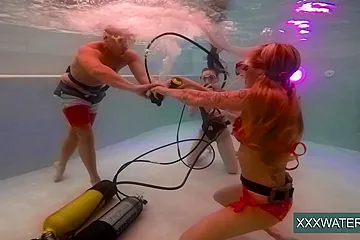 Minnie Manga In Hot Chicks With A Guy In The Pool - free porn video
