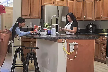 Jada Kai And Krystal Davis In Fucking In Front Of Her Stepmom - free porn video