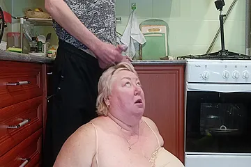Dick Jerking In The Kitchen And Hot Cum In Stepmoms Mouth - free porn video