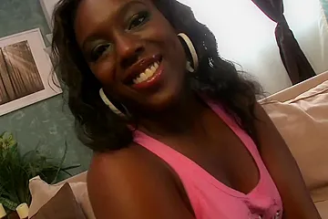 Janae Jolie Wants His Big Black Cock As Deep As Possible In Her Pussy - free porn video