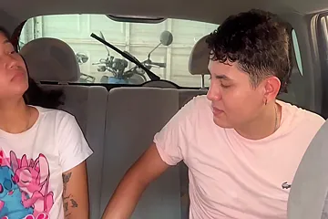 Saray Florez In Pongo Cachonda A Mi Pequena Hermanastra Para Follarla En El Auto De Mi Padrastro 11 Min - free porn video