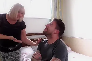Mature Curvy Beauty Get Rough With Horny Guy - free porn video