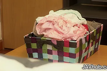 Saw my underwear while I am at the kitchen preparing for our food - free porn video