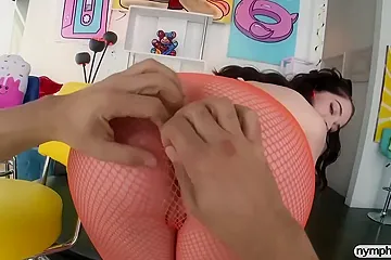Skinny Smut With Voluptuous Evelyn Claire From - free porn video
