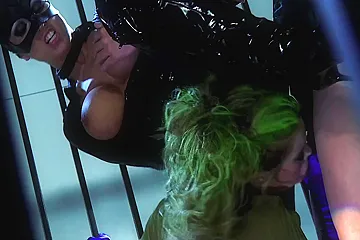 Katwoman Gets Her Pussy And Mouth Stuffed In Wild Prison - free porn video
