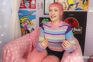Exotic Evie Loves Masturbating In Silky Stockings - free porn video