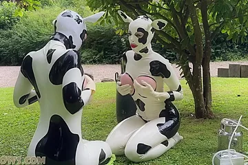 Anc1lla And Latex Outdoors With Hu Cows And Miss Fetilicious - free porn video